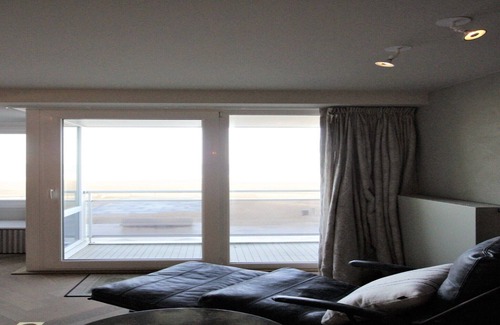 Knokke Apartment | Apartment in Het Zoute with Sea Views
