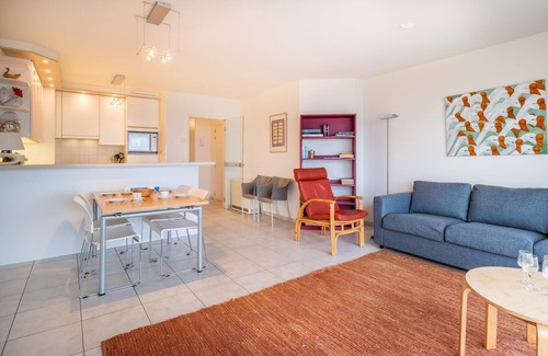 Koksijde-Bad Apartment | Apartment in Koksijde with Sea View