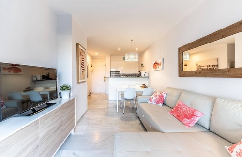 L'Escala Apartment | Apartment in L’Escala by Cala de la Creu Beach