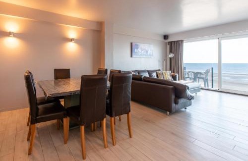 Middelkerke Apartment | Apartment in Middelkerke with Sea View