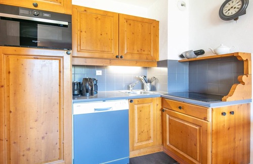 Valfrejus Apartment | Apartment in Modane with Ski Slope Access