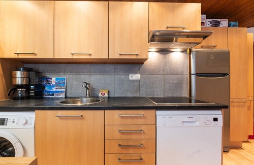 Les Esserts Apartment | Apartment in Morillon near Ski Slope