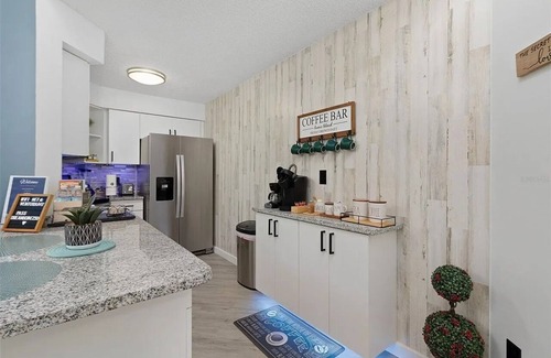 Ventura Condo | Apartment in Orlando: Golf Resort, Pool, and more!