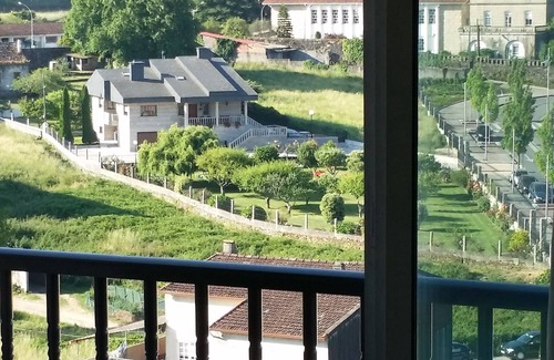 Pontevedra Condo | Apartment in Pontevedra for 5 people: quiet, central and sunny. WIFI 150 Mb