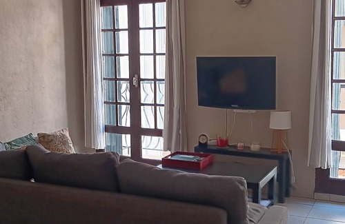 Marseillan Apartment | Apartment in port center with old-world charm near Thau lagoon