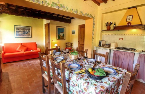 Radda in Chianti House | Apartment in Radda With Garden