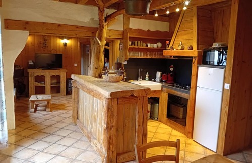 Chamrousse Apartment | Apartment in resort center chalet