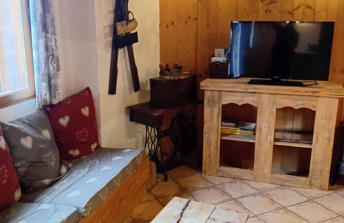 Chamrousse Apartment | Apartment in resort center chalet