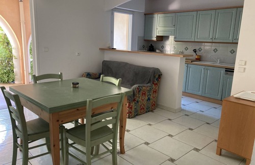Boulouris-sur-Mer Apartment | Apartment in Superb secure and landscaped area on the ground floor