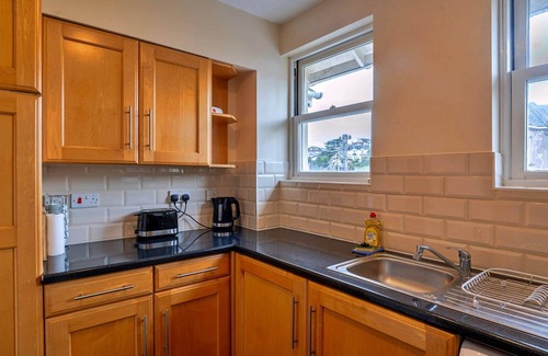 Teignmouth Apartment | Apartment in Teignmouth near River Beach