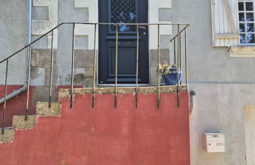 Pontchateau Apartment | Apartment in the center of town, all amenities on foot