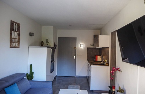 Le Lavandou Apartment | APARTMENT IN THE HEART OF LAVANDOU + PRIVATE PARKING - BEACH 200M