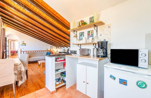 Old Town Apartment | Apartment 'In The Heart Of Corfu' with Wi-Fi and Air Conditioning
