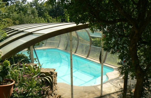 Aubagne Apartment | Apartment in the owners' villa, swimming pool, fenced parking.