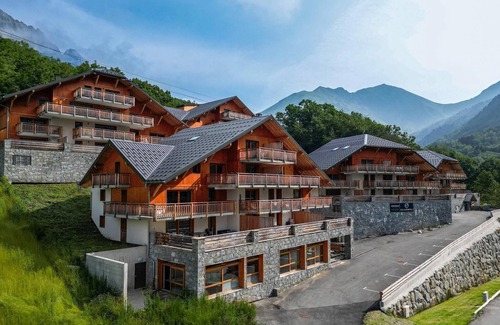 Vaujany Apartment | Apartment in Vaujany near Alpe d'Huez Slopes