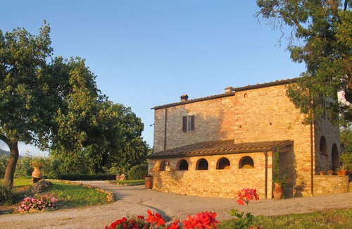 Gambassi Terme Villa | Apartment in villa with pool, WIFI, A/C, TV, terrace, panoramic view, close to San Gimignano