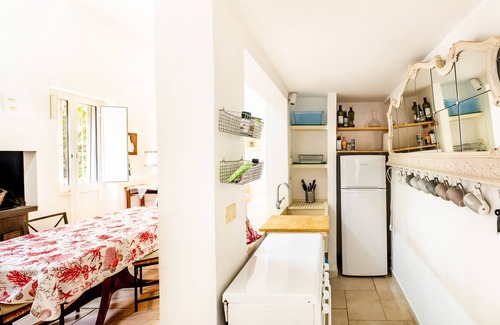 Castrignano de' Greci Apartment | Apartment 'Tenuta Chimeta - Casa Dei Profumi' with Shared Pool, Private Terrace and Wi-Fi
