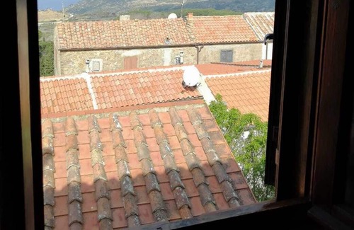 Isola del Giglio Apartment | Apartment in the village Intimate castle with sunset sea view