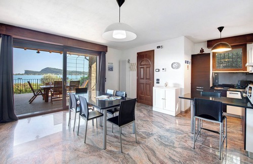 San Felice del Benaco Apartment | Apartment 'Villa Felice' with Lake View, Private Terrace and Private Garden