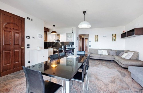 San Felice del Benaco Apartment | Apartment 'Villa Felice' with Lake View, Private Terrace and Private Garden