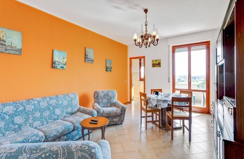 Tuoro sul Trasimeno Apartment | Apartment 1 km from Lago Trasimeno