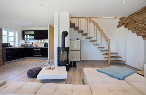 Krummin Apartment | Apartment 'Komfortables Ferienhaus Hafen' with Private Terrace, Private Garden and Wi-Fi