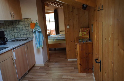 Hammersbach Apartment | Apartment 'Kramerblick' with Mountain View and Balcony