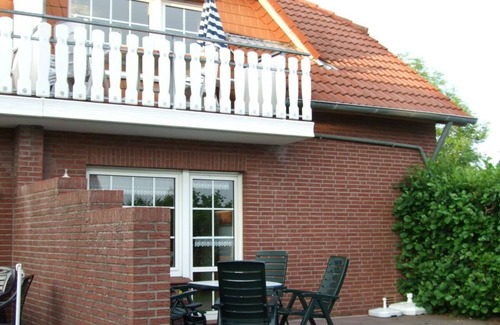 Norddeich Condo | Apartment Kutter, directly in Norddeich, 10 min walk to the beach