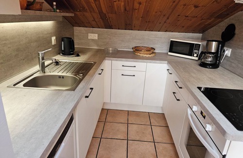 Bourg-Saint-Maurice Apartment | Apartment "Les deux têtes" for 17 People, 5min walk from the funicular