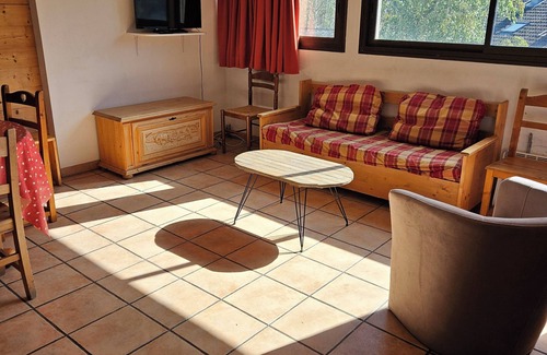 Bourg-Saint-Maurice Apartment | Apartment "Les deux têtes" for 17 People, 5min walk from the funicular
