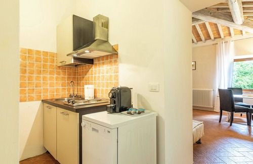 Chianciano Terme Apartment | Apartment 'L'uscio' with Mountain View, Shared Pool and Wi-Fi
