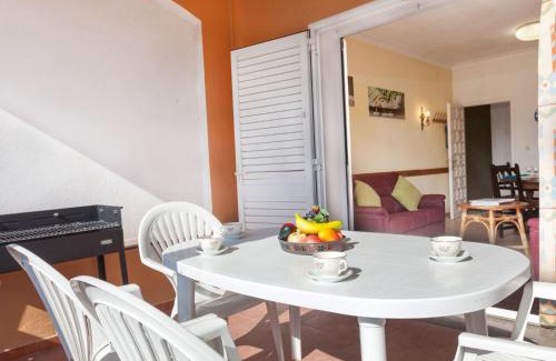 L'Escala Apartment | Apartment La Tuna 6 by Interhome