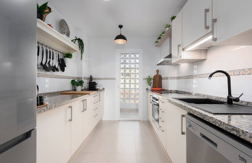 Estepona Apartment | Apartment 'La Fragata Estepona 3b 2b' with Sea View, Wi-Fi and Air Conditioning