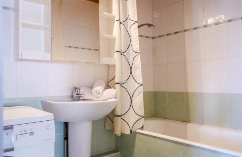 Le Lavachet Apartment | Apartment La Grande Casse - Lavachet-2 by Interhome