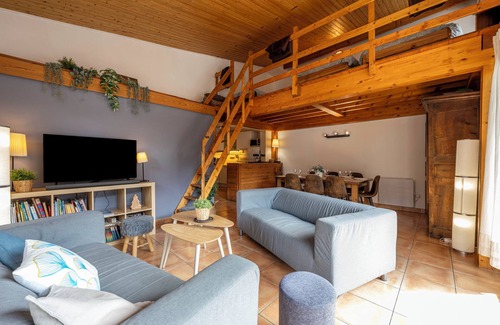 Valloire Apartment | Apartment 'La Maison D’Anthelmette' with Mountain View, Balcony and Wi-Fi