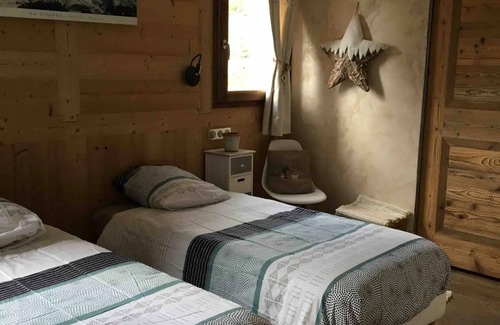 Seez Apartment | Apartment 'La Petite Étoile' with Mountain View, Private Garden and Wi-Fi