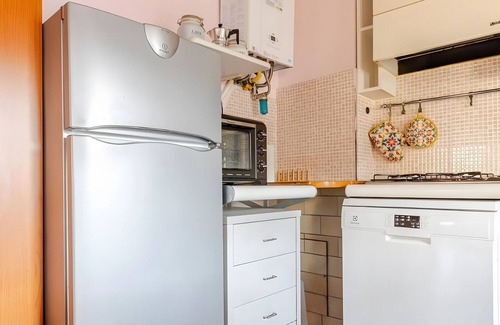 Livorno Apartment | Apartment 'La Piccola Venezia' with Wi-Fi