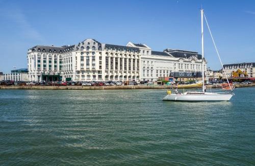 Trouville-sur-Mer Apartment | Apartment Le Beach by Interhome