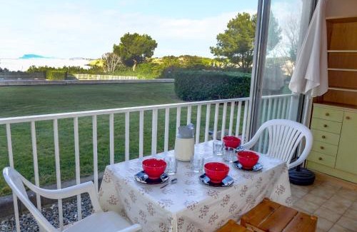 Six-Fours-les-Plages Apartment | Apartment Le Grand Large by Interhome