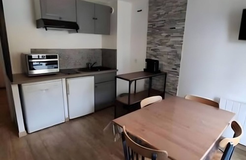 Les Adrets Apartment | Apartment 'Le May'hé - Studio Cabin and Balcony' with Mountain View and Balcony