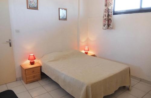 Saint-Cyprien Plage Apartment | Apartment Les Albères by Interhome