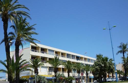 Saint-Cyprien Plage Apartment | Apartment Les Albères by Interhome