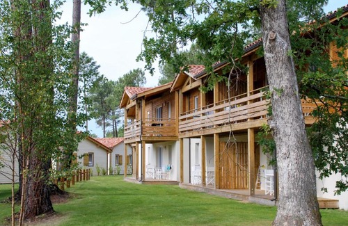 Parentis-en-Born Apartment | Apartment Les Cottages du Lac T3 Premium by Interhome