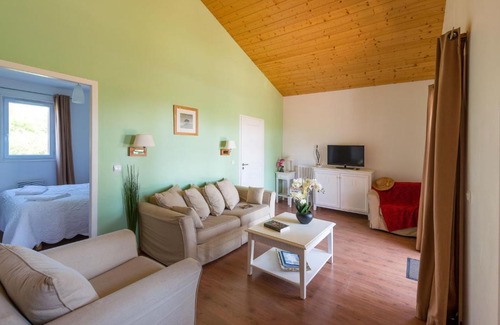 Parentis-en-Born Apartment | Apartment Les Cottages du Lac T4 Premium by Interhome