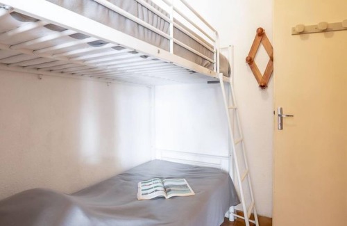 Les Arenes Apartment | Apartment Les Coraux in Canet-Plage - 4 persons, 1 bedrooms