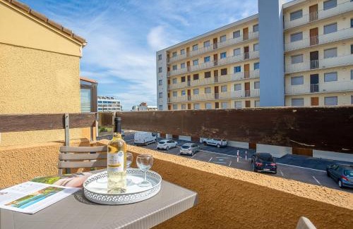 Saint-Cyprien Plage Apartment | Apartment Les Mas de La Mer-6 by Interhome