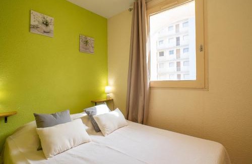 Saint-Cyprien Plage Apartment | Apartment Les Mas de La Mer-6 by Interhome