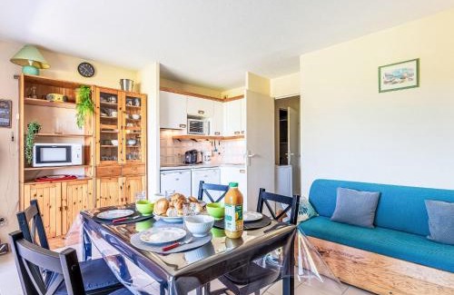 Gassin Apartment | Apartment Les Marines-16 by Interhome