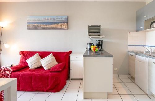Mimizan-Plage Apartment | Apartment Les Pêcheurs-4 by Interhome