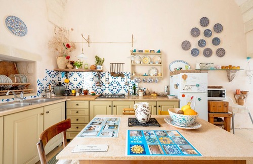 Serrano Apartment | Apartment 'Levante' with Private Terrace, Wi-Fi and Air Conditioning